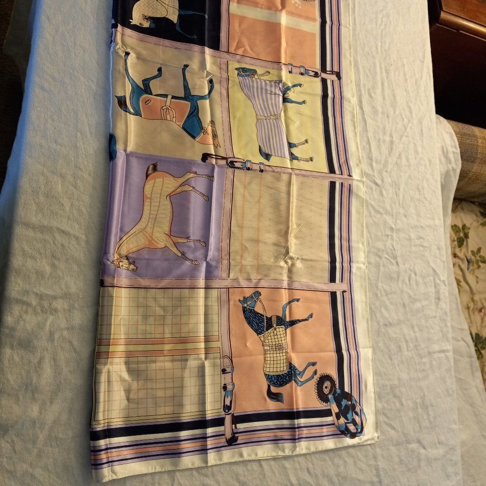 Suzhichou Horse Printed scarf